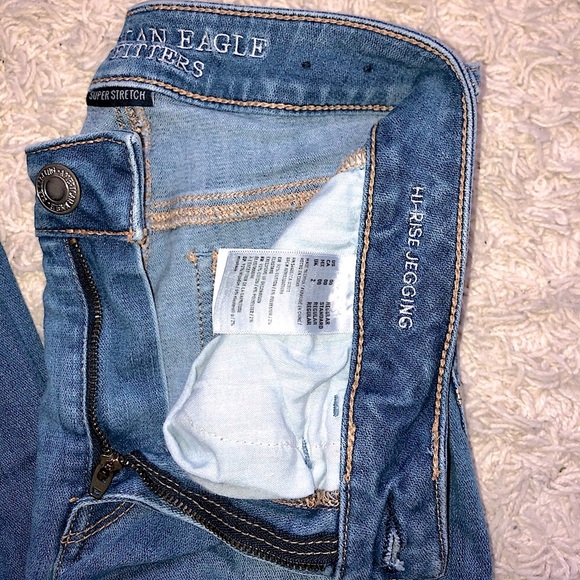 American Eagle Outfitters distressed high rise - Picture 4 of 5
